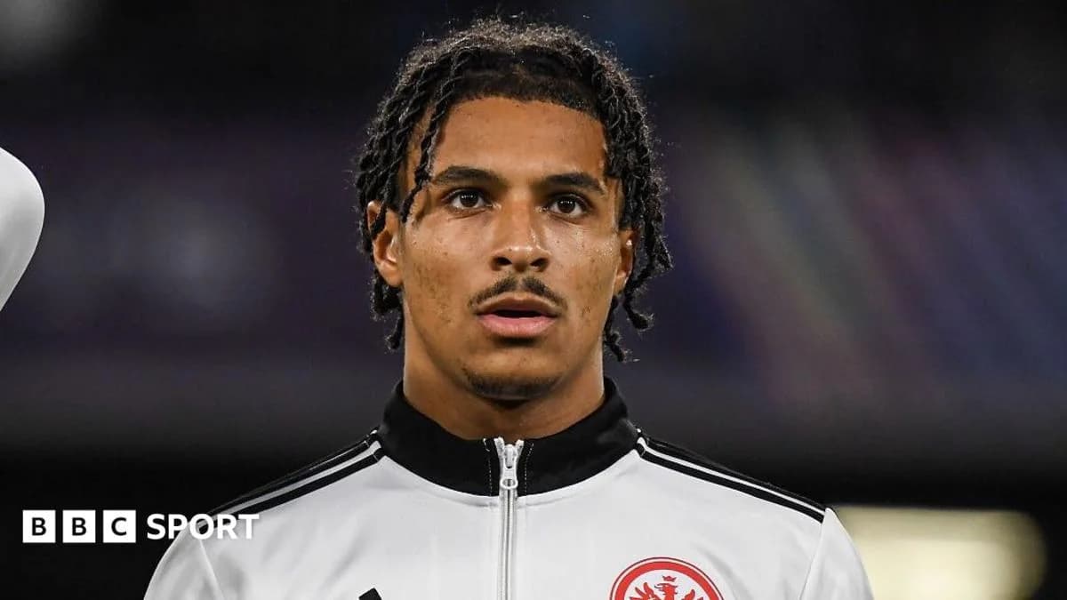 Hull's deal for Frankfurt winger Bahoya falls through